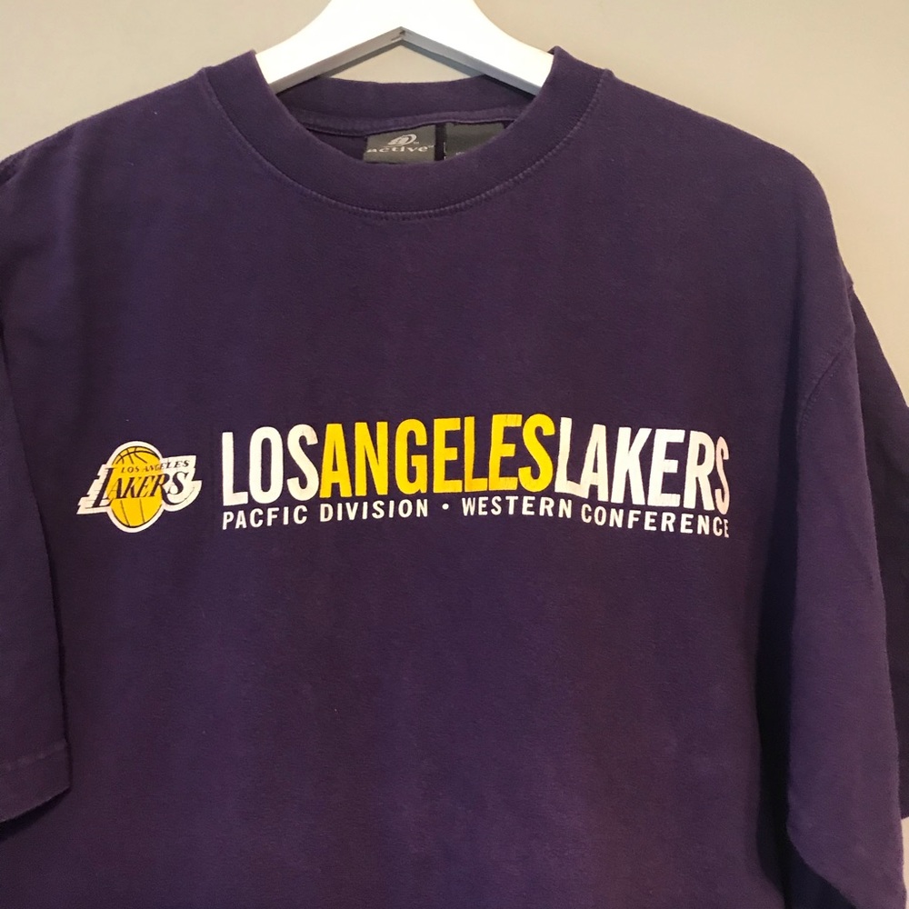 Men’s Large Lakers Shirt